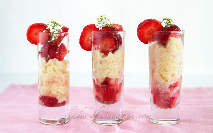 3 Mini rice puddings with rosewater strawberries