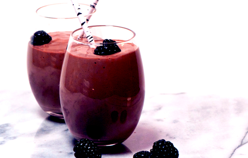 blackberry-and-yogurt-breakfast-smoothie1