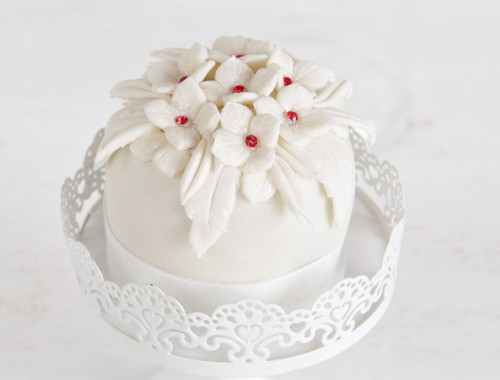 Mini Bride and Groom Cake